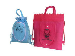 覆膜無(wú)紡布袋 覆膜無(wú)紡布袋 蒼南縣龍港崇利無(wú)紡布制袋廠